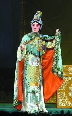 从圈粉策略看传统演艺行业的现代转型 舞台艺术造型策划的新视角